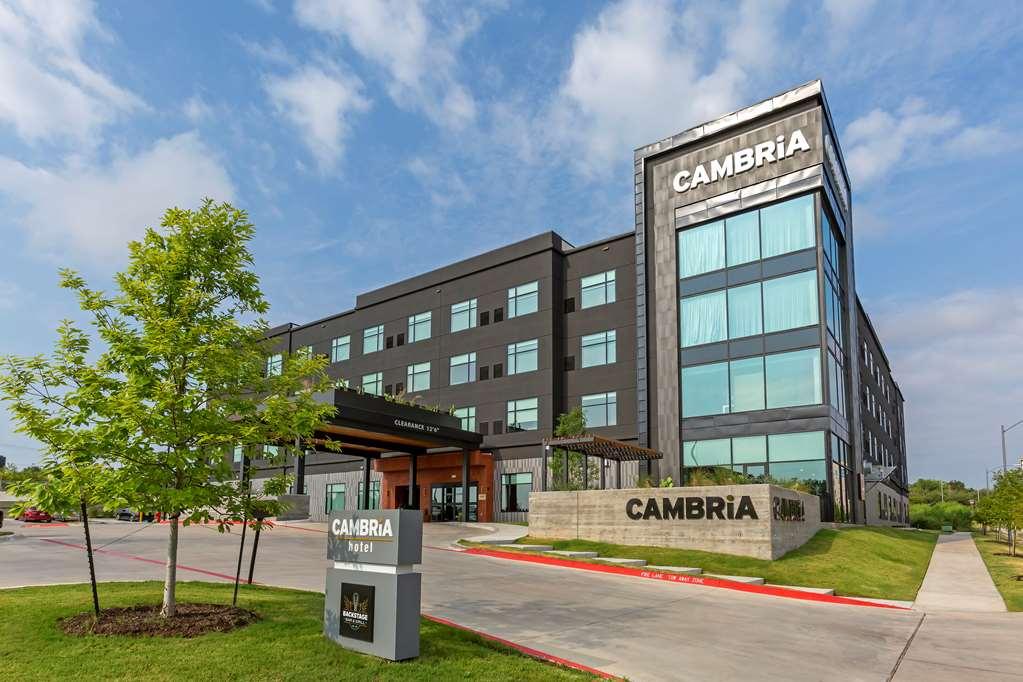 Cambria Hotel Austin Airport Екстериор снимка