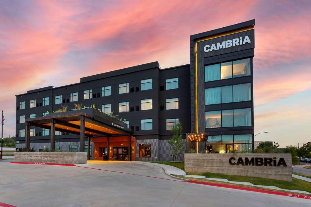 Cambria Hotel Austin Airport Удобства снимка